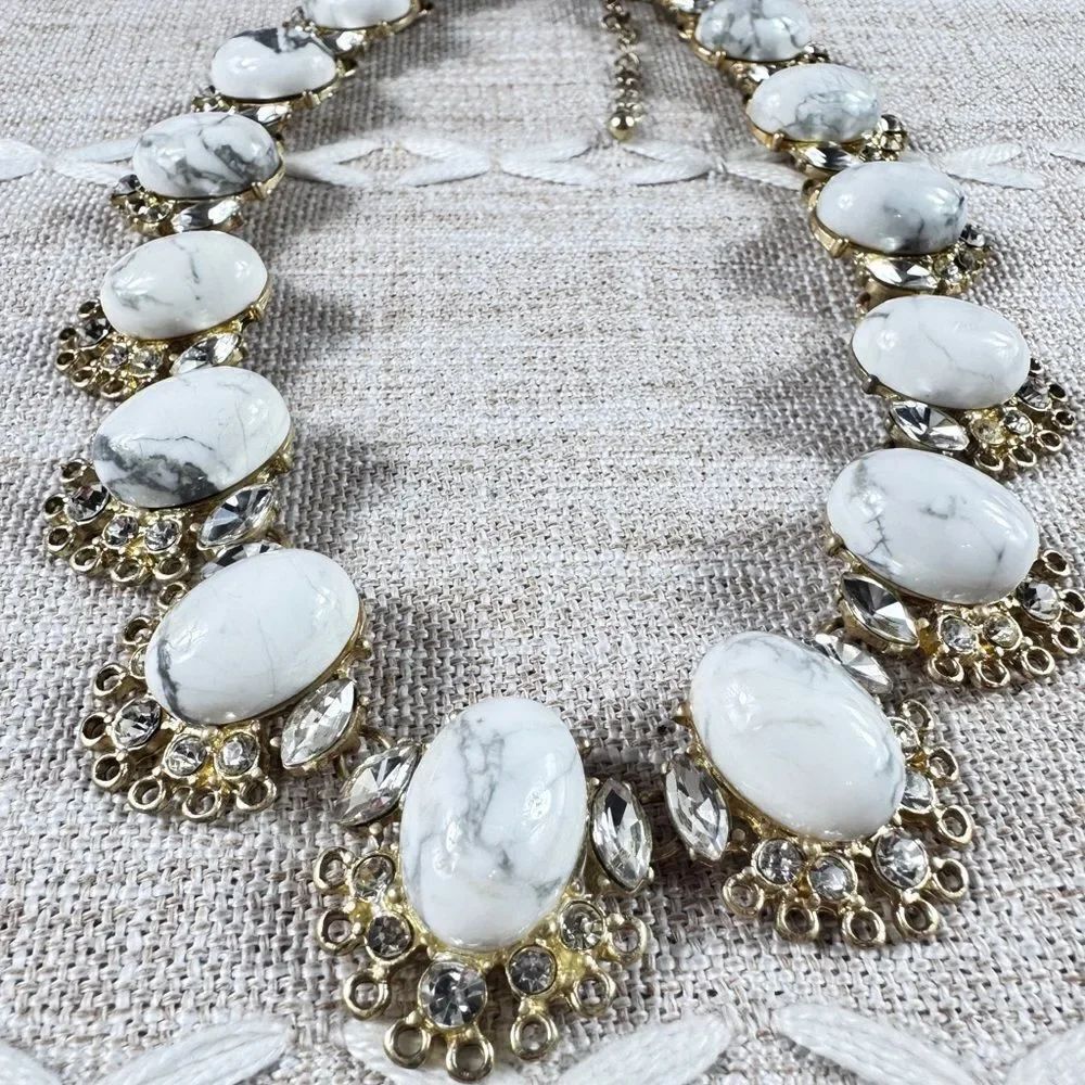 Elegant White Stones & Gemstones Inlaid In Gold Necklace - Picture 6 of 8